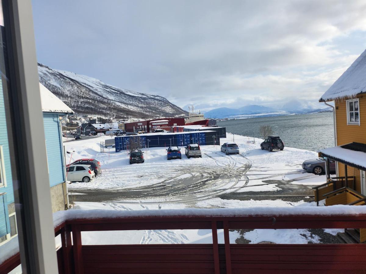 Apartment By The Lakeside Tromso Exterior photo