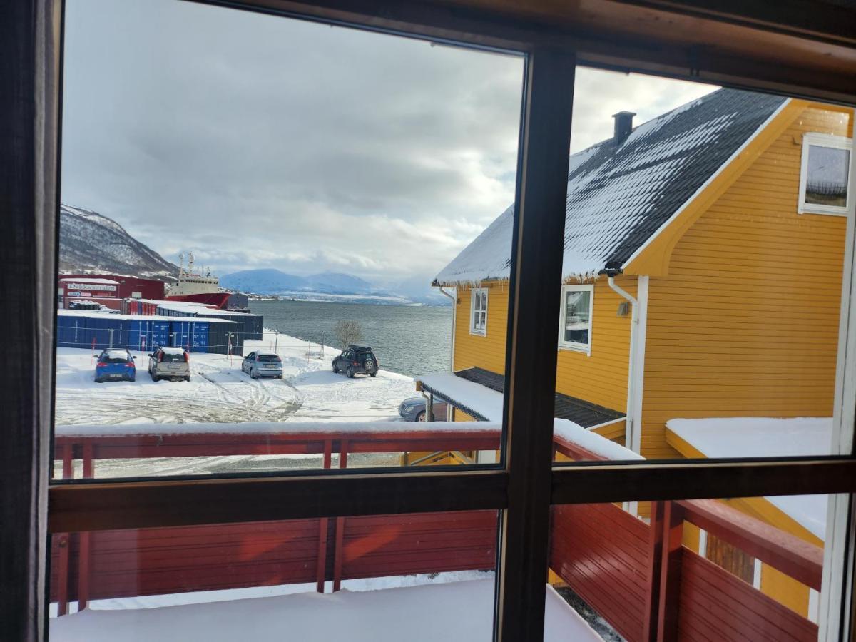 Apartment By The Lakeside Tromso Exterior photo